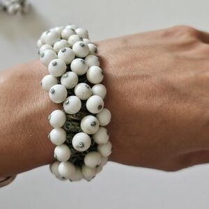 Vintage Reinad Milk Bead Stretchy Bracelet Clip On Earring Set